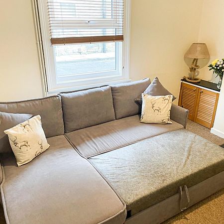Waverley Lodge - Quaint Victorian Home With Free Parking York Bagian luar foto
