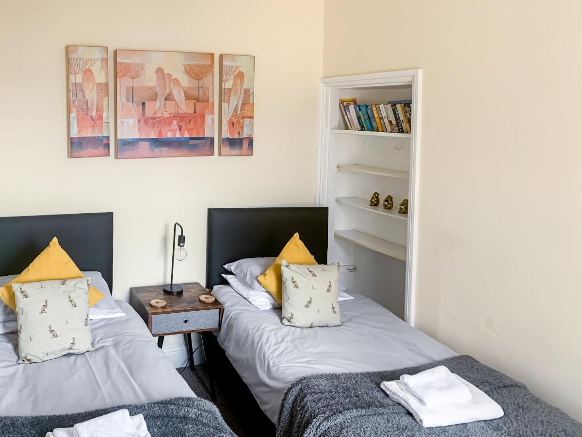 Waverley Lodge - Quaint Victorian Home With Free Parking York Bagian luar foto