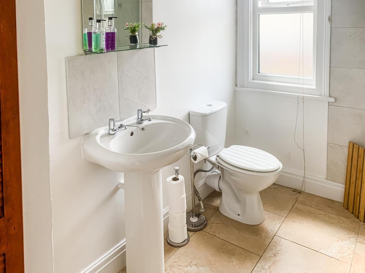 Waverley Lodge - Quaint Victorian Home With Free Parking York Bagian luar foto
