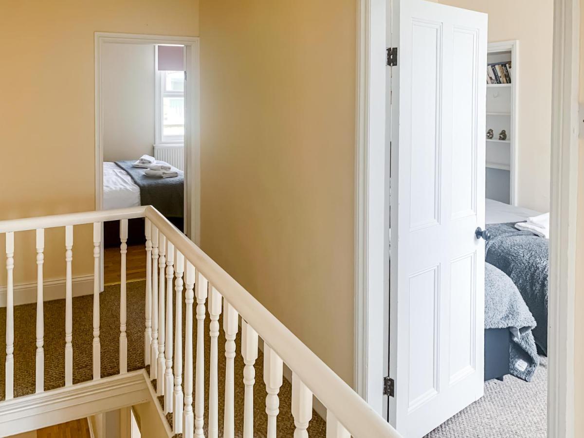 Waverley Lodge - Quaint Victorian Home With Free Parking York Bagian luar foto