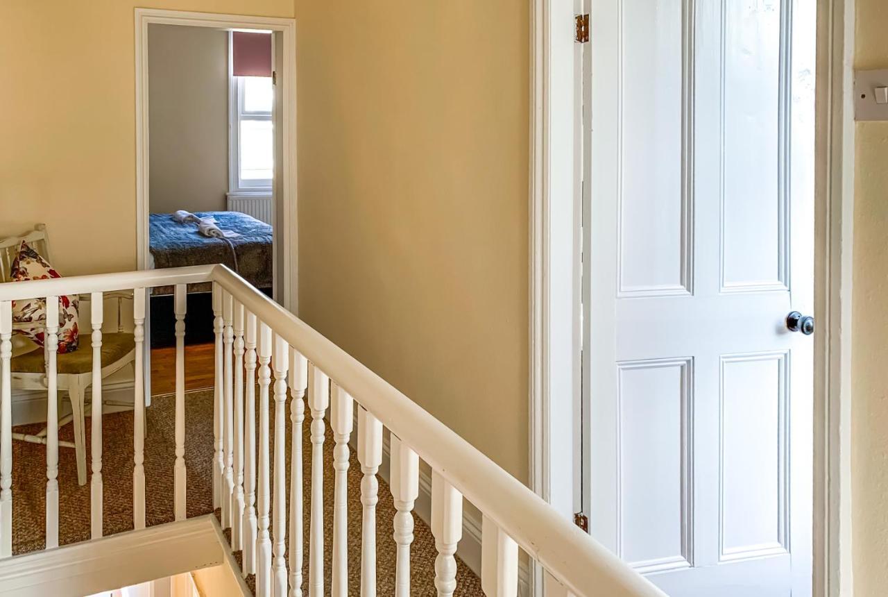 Waverley Lodge - Quaint Victorian Home With Free Parking York Bagian luar foto