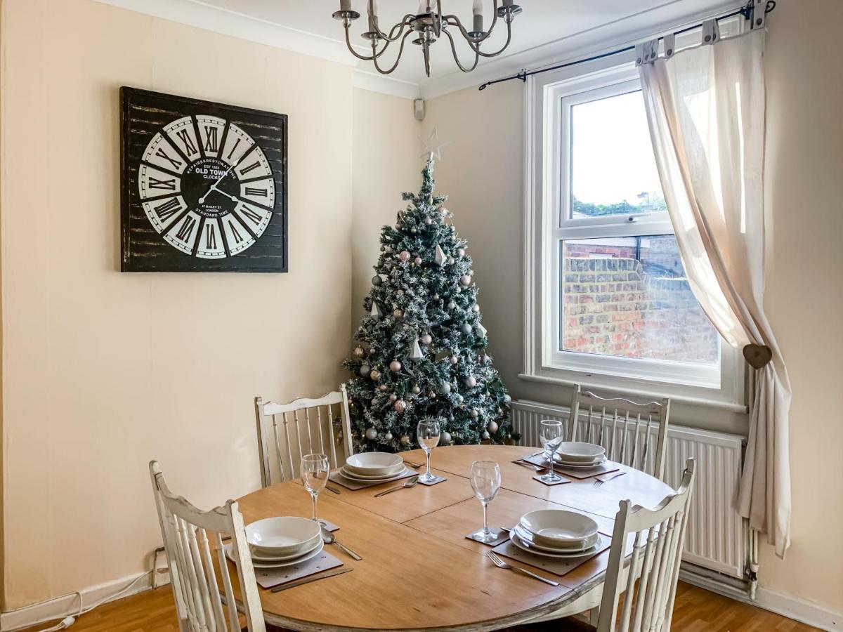 Waverley Lodge - Quaint Victorian Home With Free Parking York Bagian luar foto