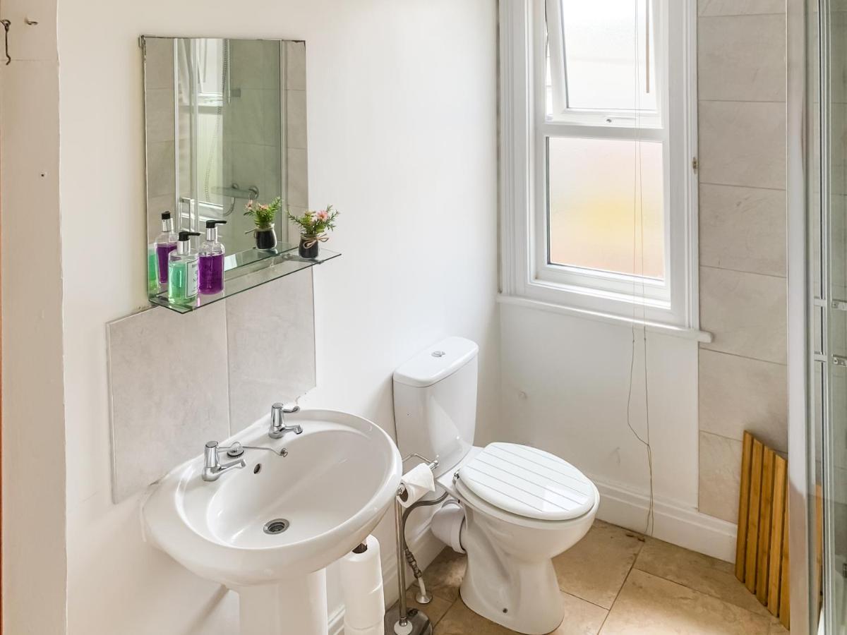 Waverley Lodge - Quaint Victorian Home With Free Parking York Bagian luar foto